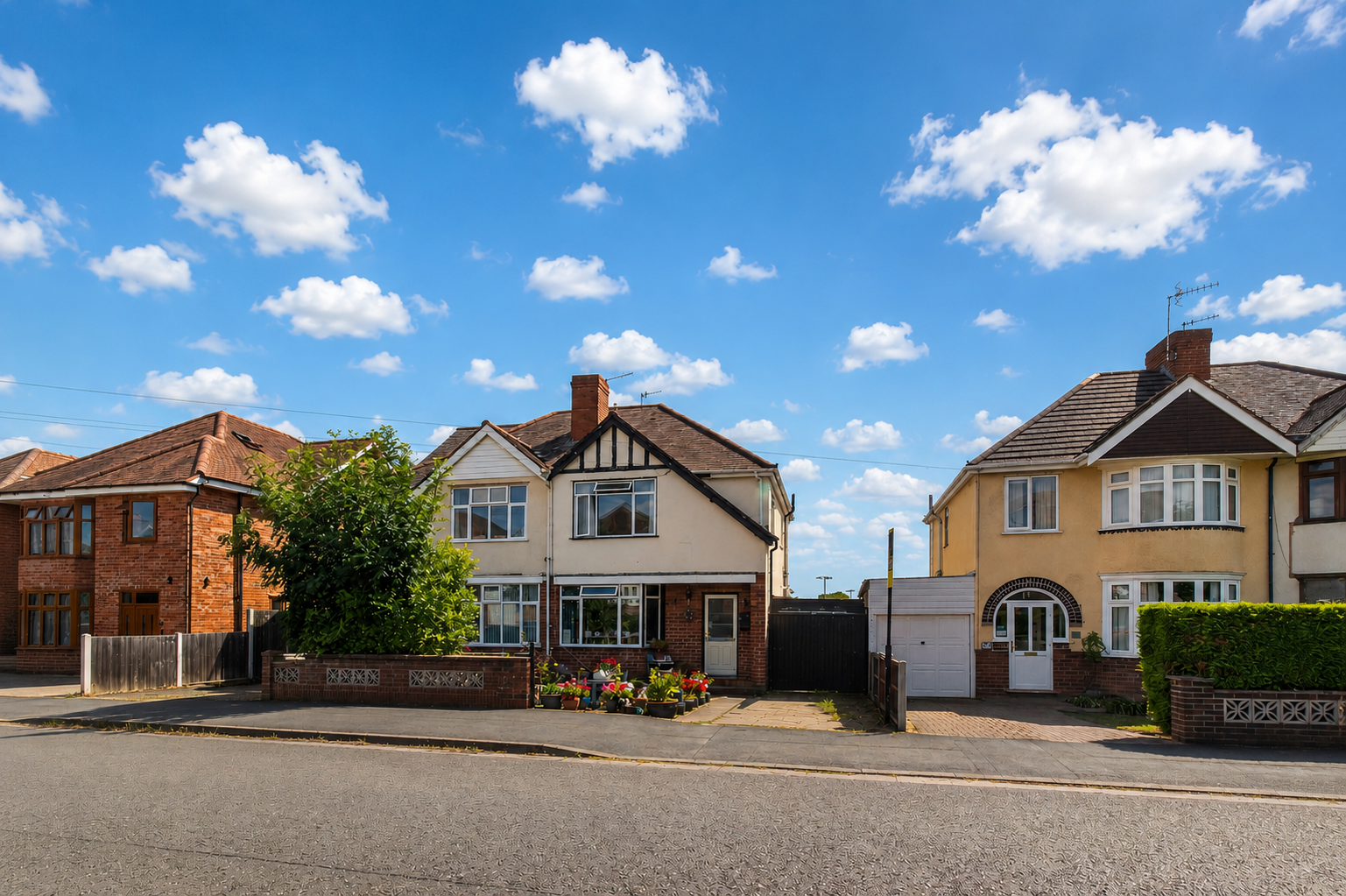 3 bed property in Timberdine Avenue, Worcester